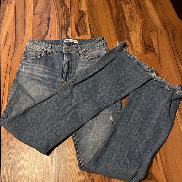 Zara bell bottom -flare distressed jeans - Picture 6 of 7